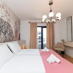 Luxury Residences By Belmont Realty Lägenhet *