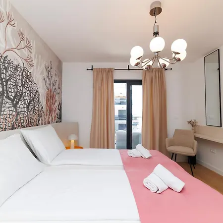 Luxury Residences By Belmont Realty Apartman *